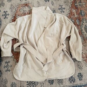 Lululemon softstreme belted wrap